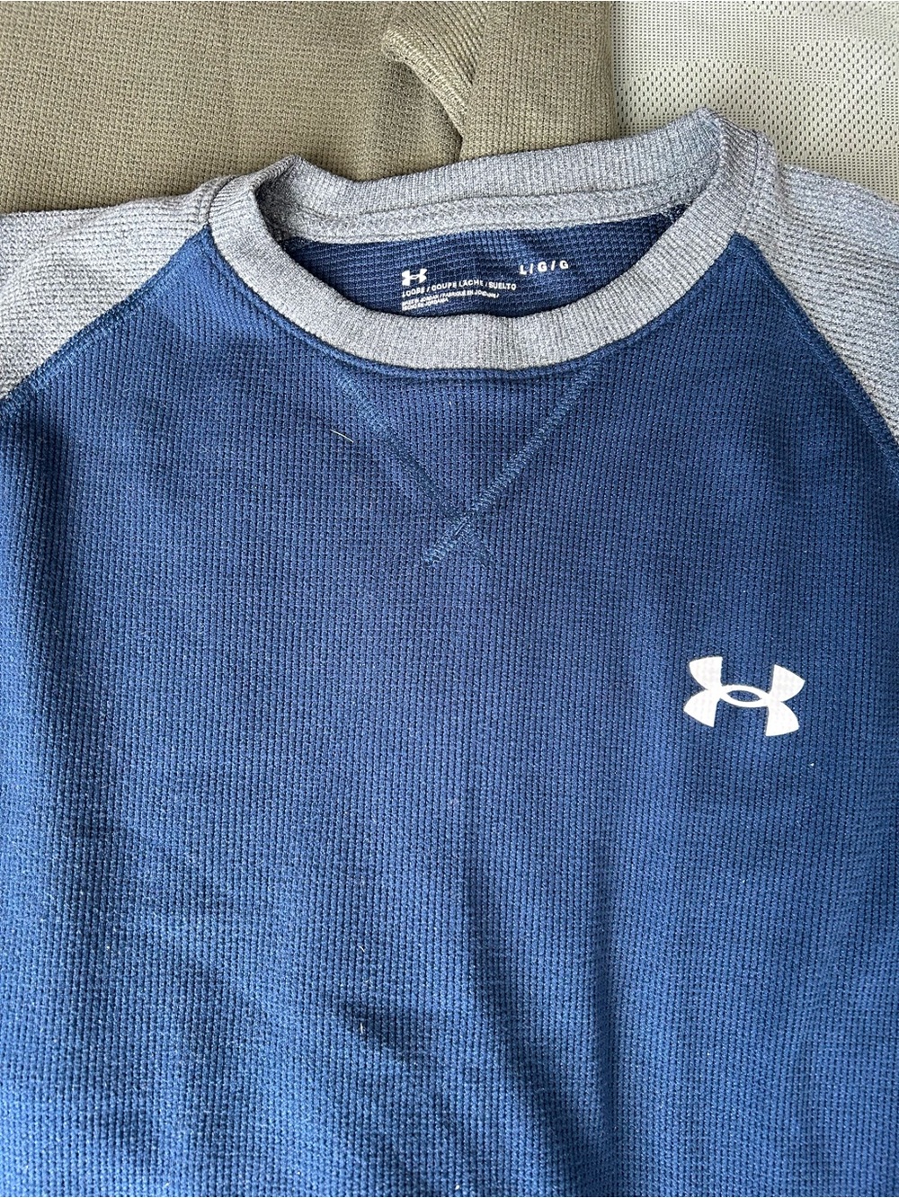 Under Armour Men’s Long-Sleeve Performance Tops - Navy, Olive & Light Green - Picture 2 of 4